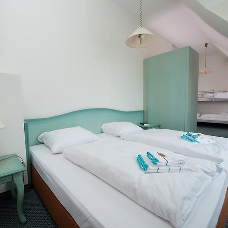 Hotel Ziegenkrug Schweriner Tor Pampow エクステリア 写真