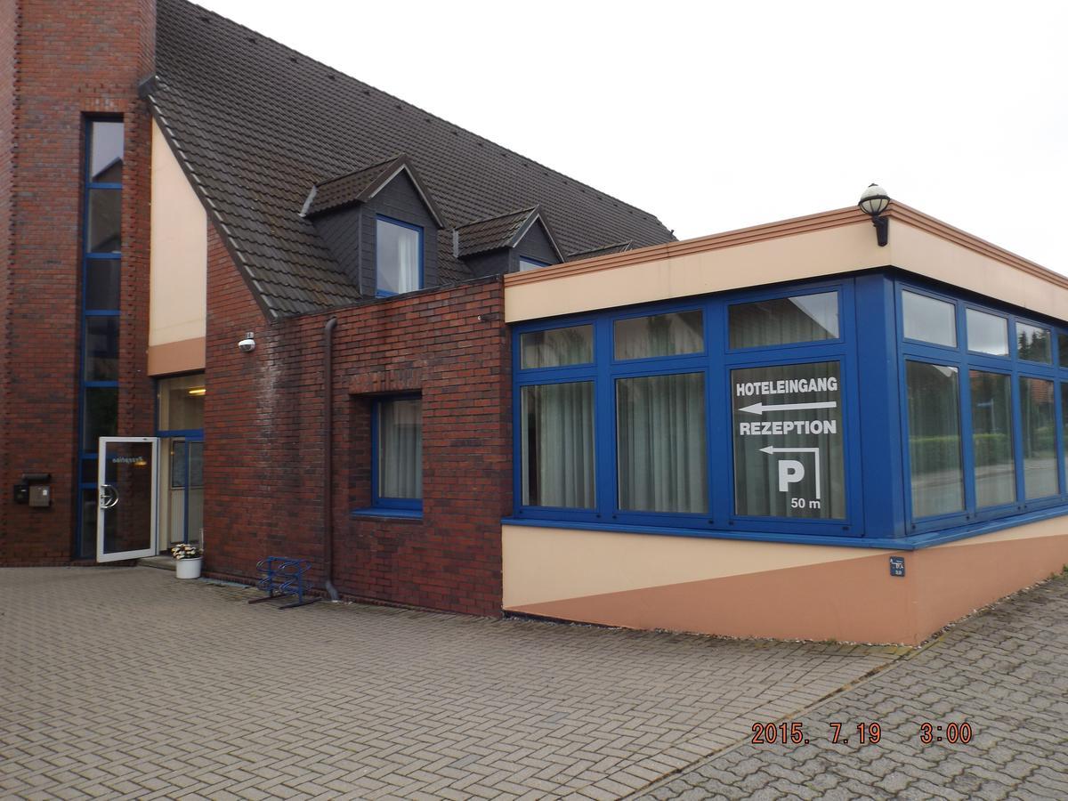 Hotel Ziegenkrug Schweriner Tor Pampow エクステリア 写真