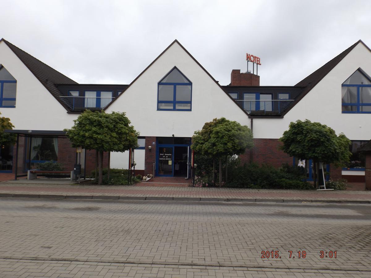 Hotel Ziegenkrug Schweriner Tor Pampow エクステリア 写真