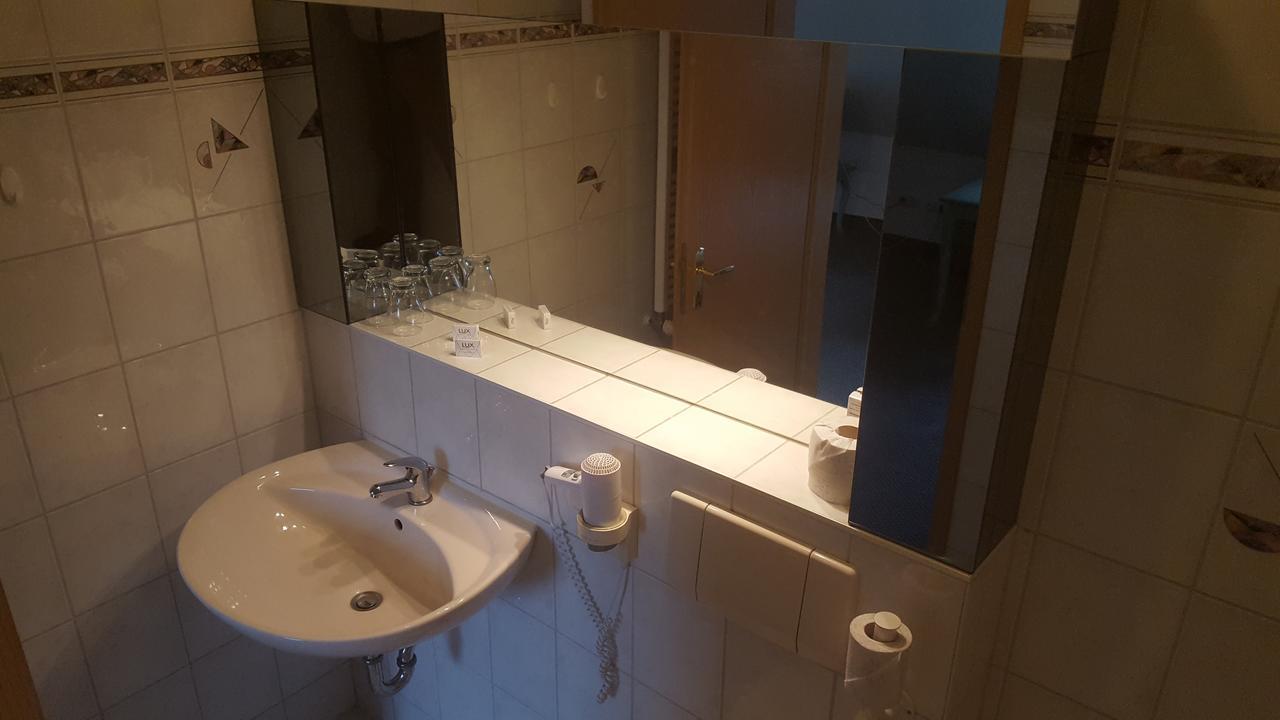 Hotel Ziegenkrug Schweriner Tor Pampow エクステリア 写真