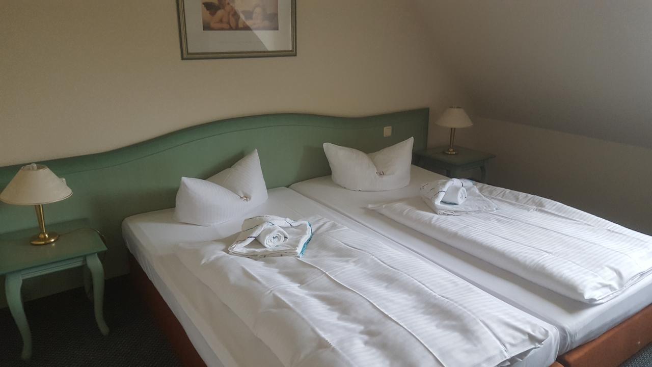 Hotel Ziegenkrug Schweriner Tor Pampow エクステリア 写真