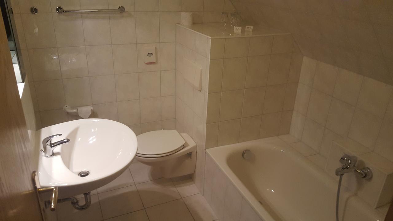 Hotel Ziegenkrug Schweriner Tor Pampow エクステリア 写真