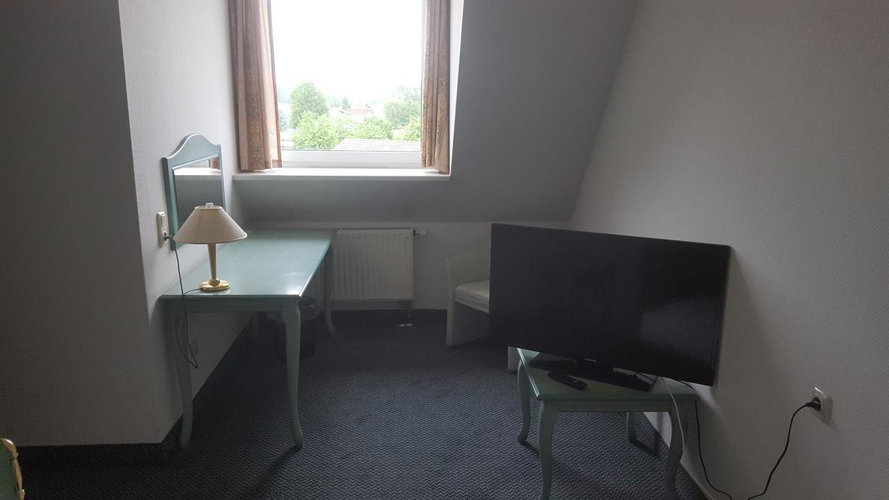 Hotel Ziegenkrug Schweriner Tor Pampow エクステリア 写真