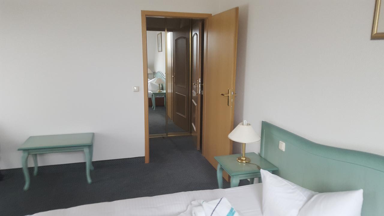 Hotel Ziegenkrug Schweriner Tor Pampow エクステリア 写真