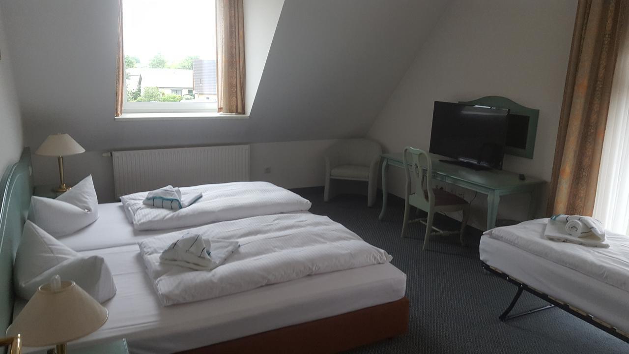 Hotel Ziegenkrug Schweriner Tor Pampow エクステリア 写真