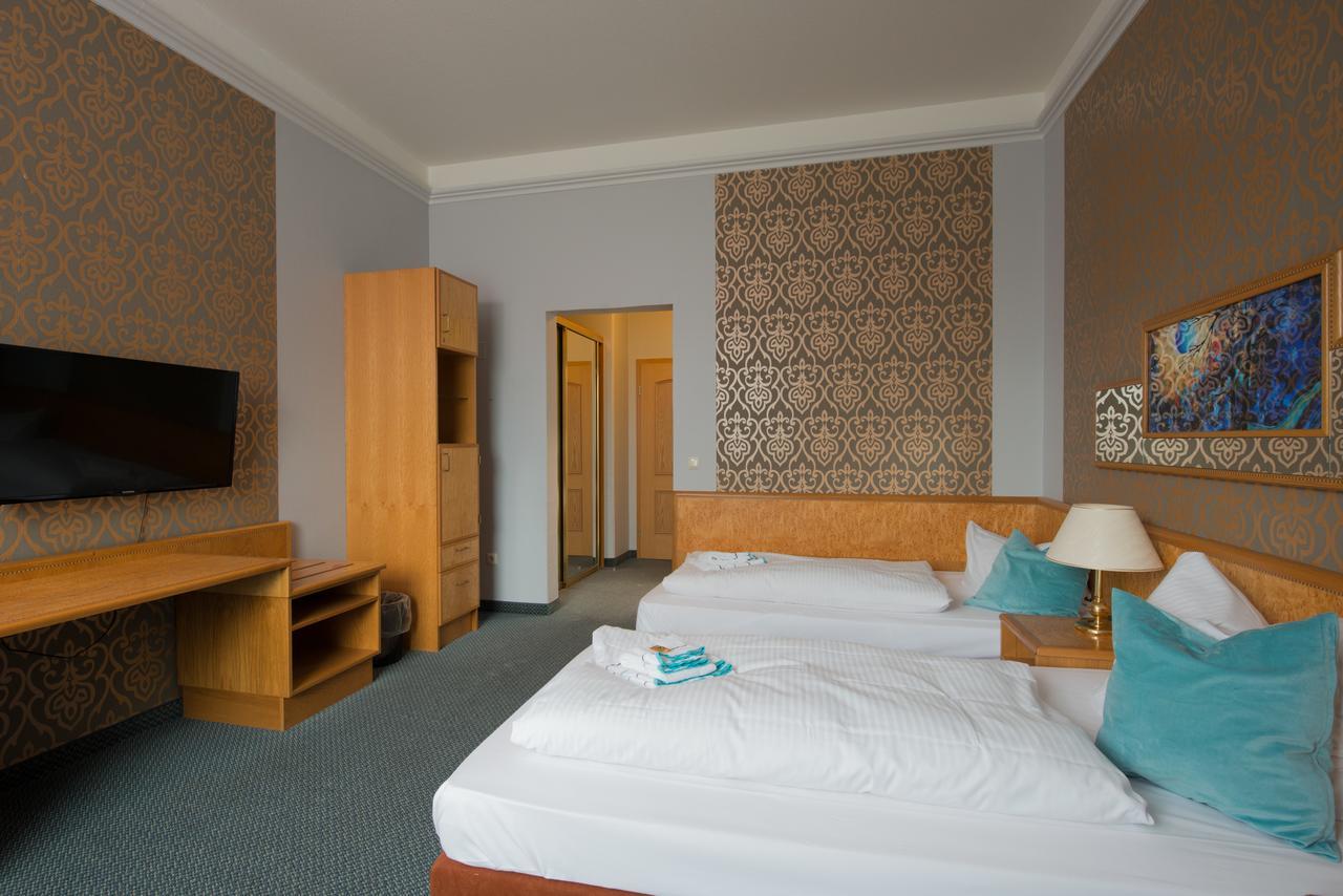 Hotel Ziegenkrug Schweriner Tor Pampow エクステリア 写真